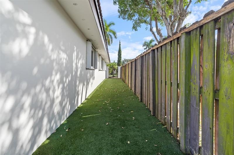 Image 34 of 46 For 5841 14th Terrace