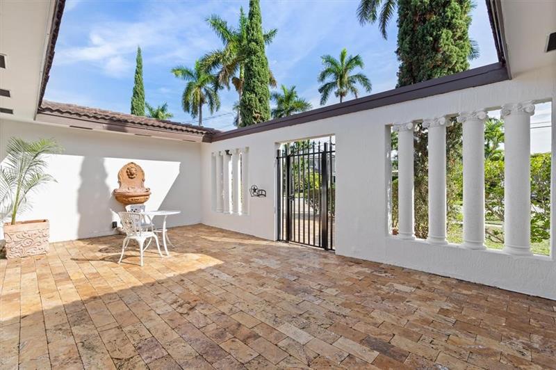 Image 5 of 46 For 5841 14th Terrace