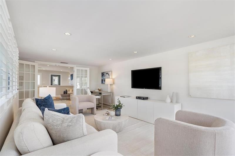 Image 9 of 46 For 5841 14th Terrace