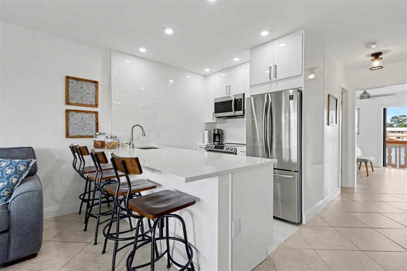 Image 10 of 53 For 901 11th Ave 16h