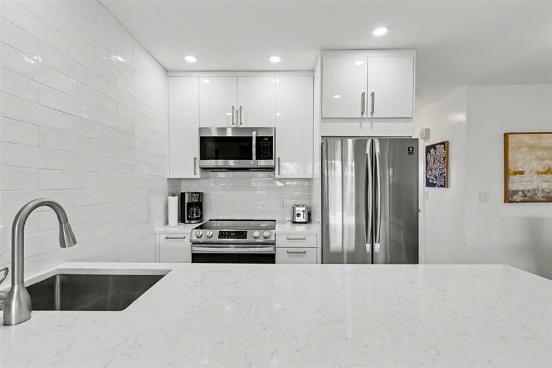 Image 11 of 53 For 901 11th Ave 16h