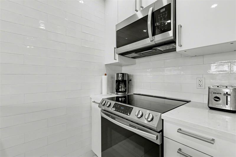 Image 14 of 53 For 901 11th Ave 16h