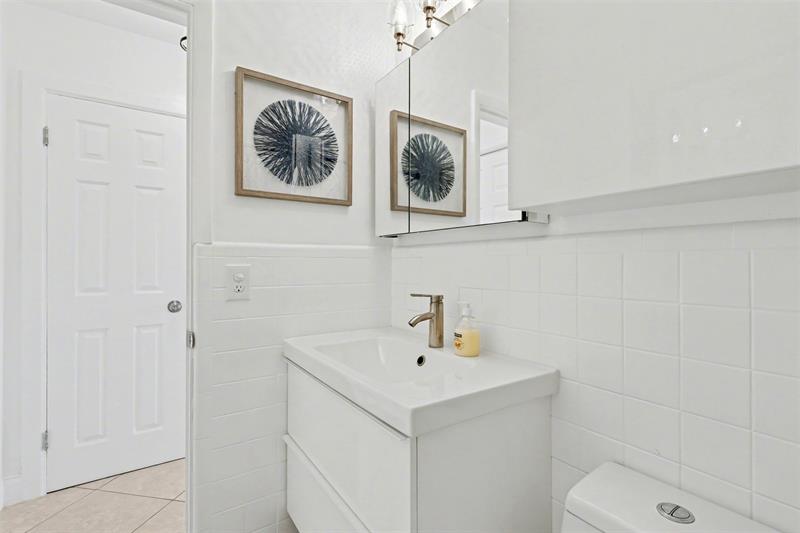 Image 19 of 53 For 901 11th Ave 16h