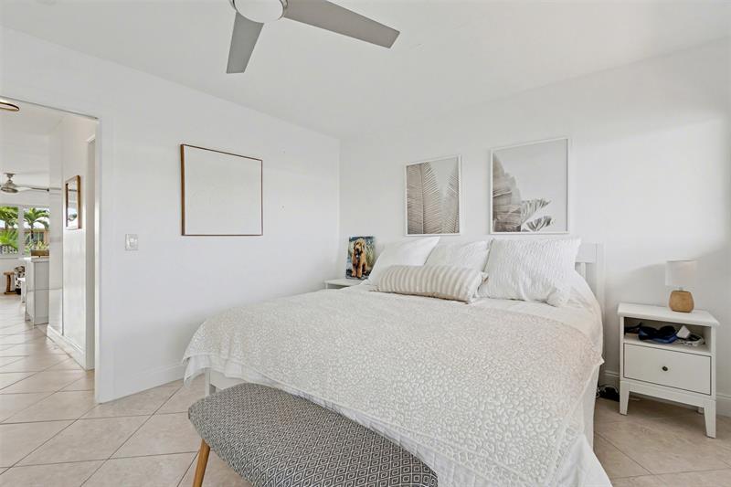 Image 20 of 53 For 901 11th Ave 16h