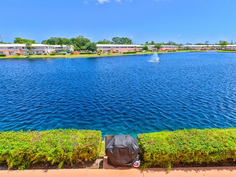 Image 30 of 53 For 901 11th Ave 16h