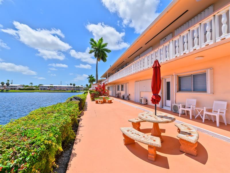 Image 32 of 53 For 901 11th Ave 16h