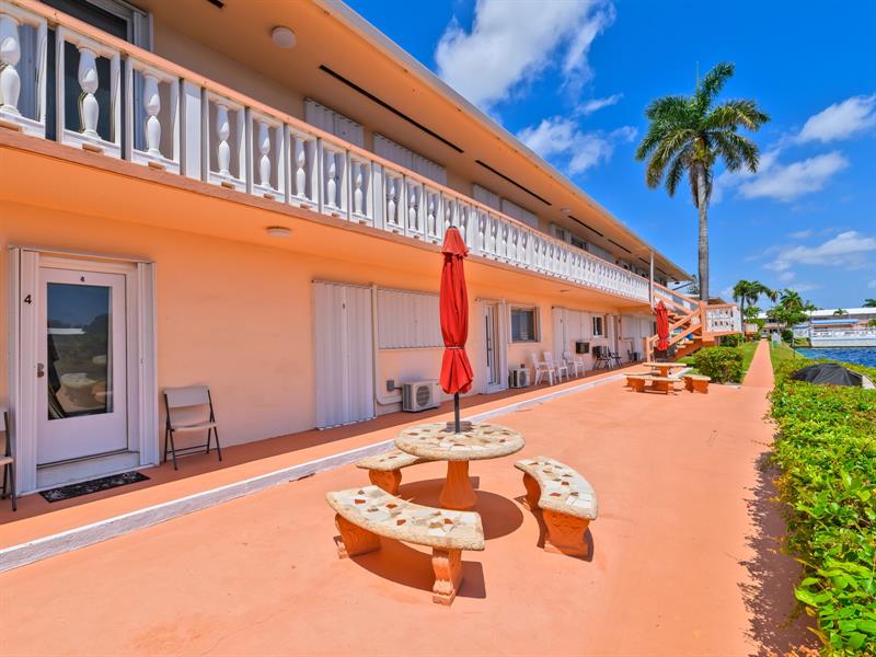 Image 34 of 53 For 901 11th Ave 16h