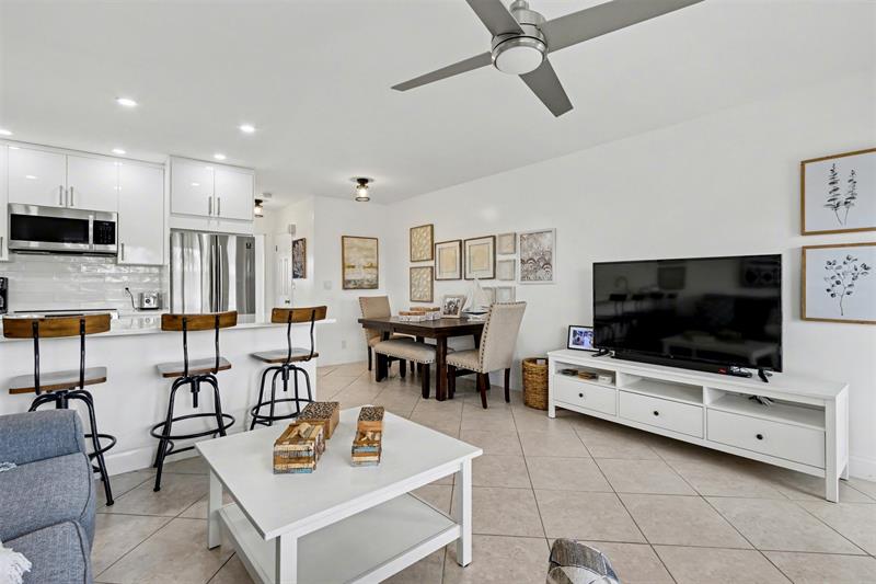 Image 6 of 53 For 901 11th Ave 16h