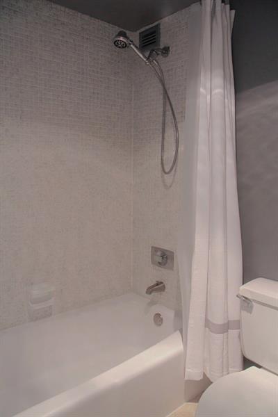 Image 10 of 12 For 11111 Biscayne Blvd  1901