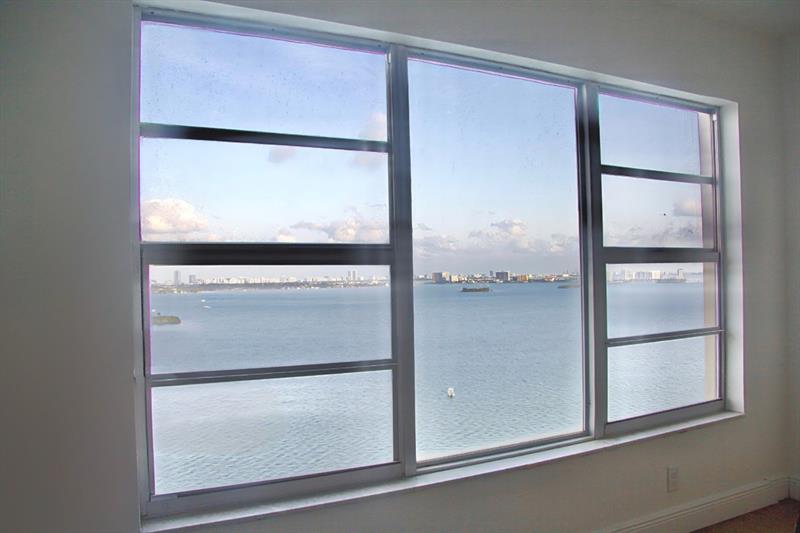 Image 11 of 12 For 11111 Biscayne Blvd  1901