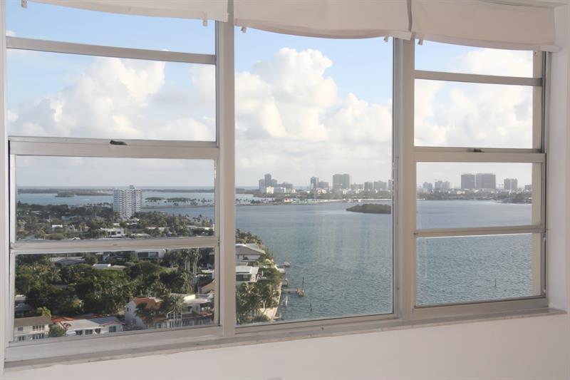 Image 5 of 12 For 11111 Biscayne Blvd  1901