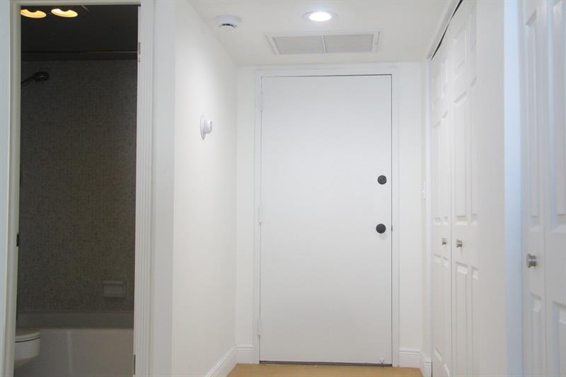 Image 9 of 12 For 11111 Biscayne Blvd  1901