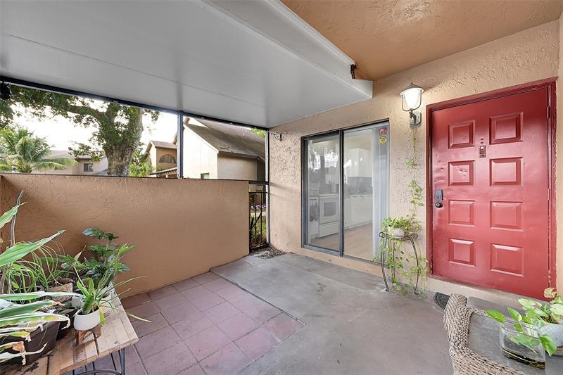 Image 3 of 19 For 2351 37th Ave