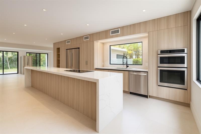 Image 3 of 12 For 4919 28th Ave