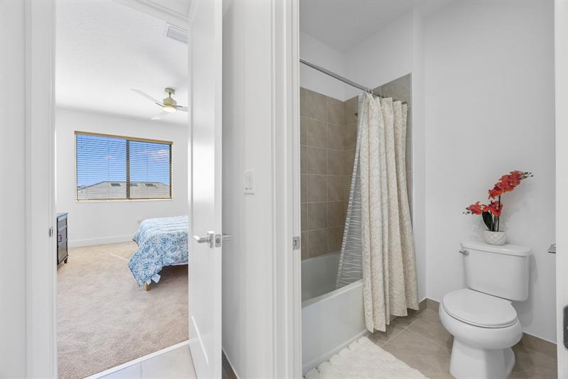 Image 39 of 49 For 5226 Nevola Ave