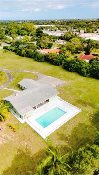 Image 12 of 19 For 4656 Lillian Ave