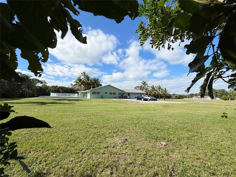 Image 15 of 19 For 4656 Lillian Ave