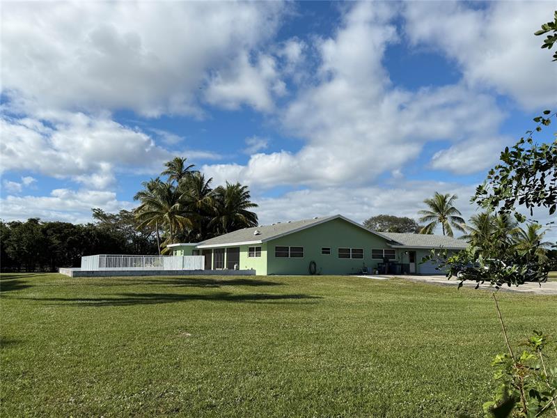 Image 16 of 19 For 4656 Lillian Ave