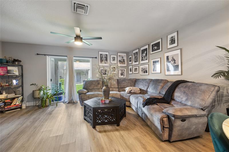 Image 13 of 33 For 5929 Manchester Way