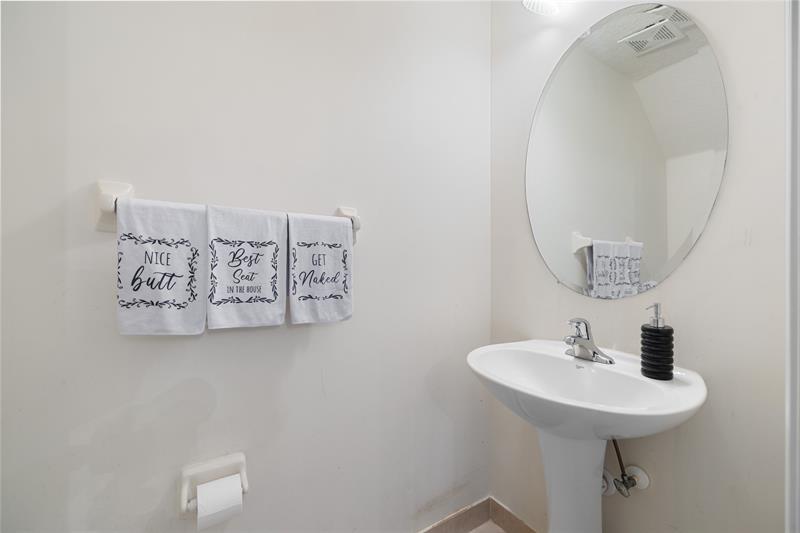 Image 18 of 33 For 5929 Manchester Way