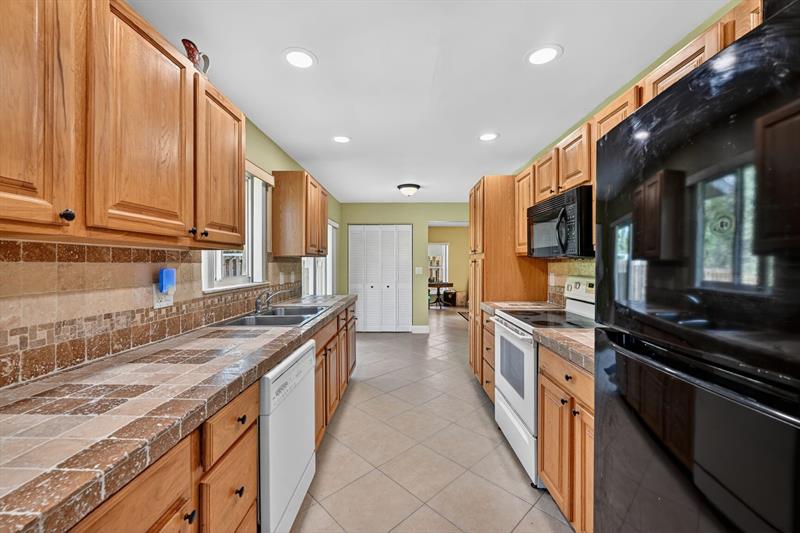 Image 8 of 19 For 12541 10th Ct