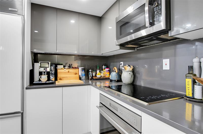 Image 13 of 42 For 600 Parkview Dr  1029