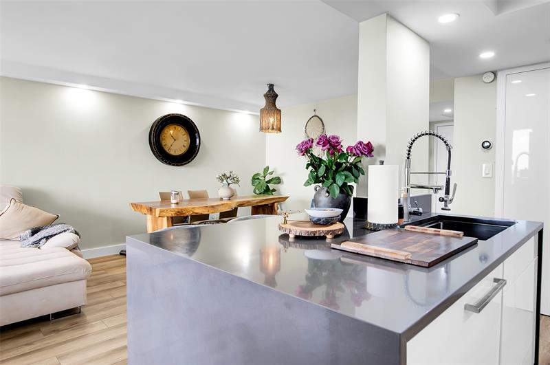 Image 14 of 42 For 600 Parkview Dr  1029