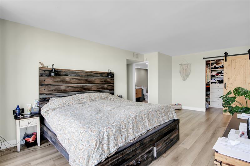 Image 23 of 42 For 600 Parkview Dr  1029