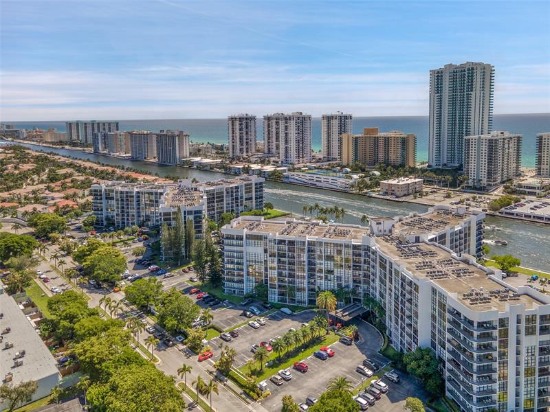 Image 35 of 42 For 600 Parkview Dr  1029