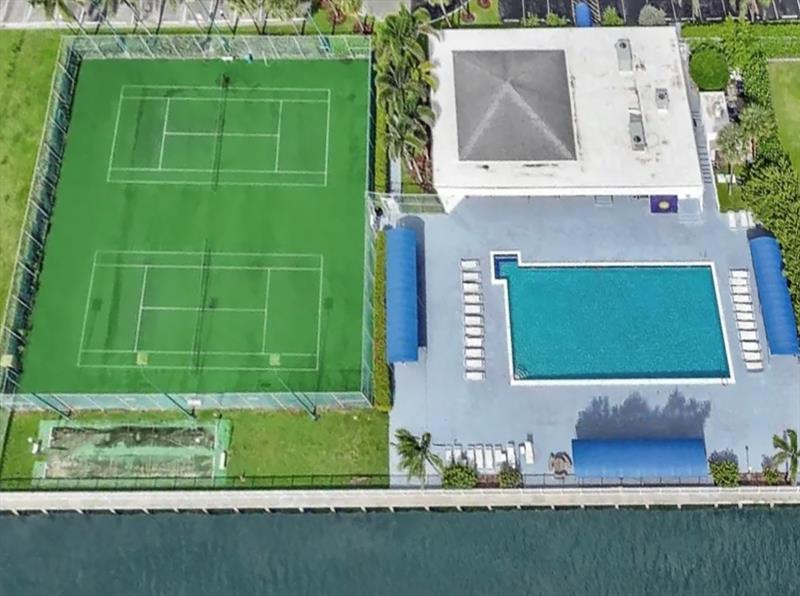 Image 38 of 42 For 600 Parkview Dr  1029