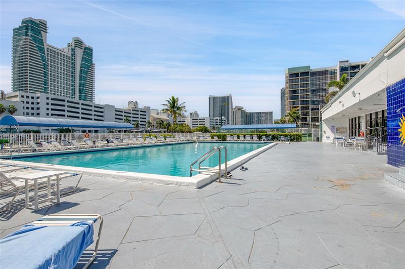 Image 39 of 42 For 600 Parkview Dr  1029