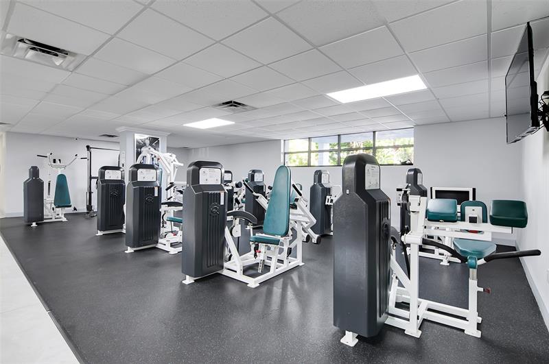 Image 40 of 42 For 600 Parkview Dr  1029