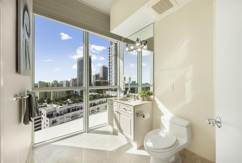 Image 22 of 33 For 111 8th Ave  Ph-1701