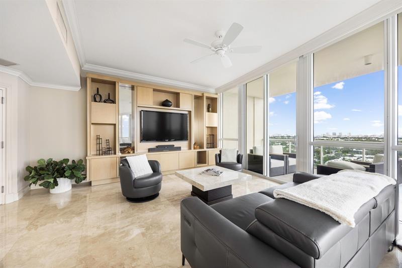 Image 4 of 33 For 111 8th Ave  Ph-1701