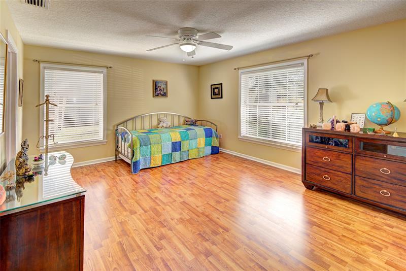 Image 18 of 25 For 114 Sand Pine Way