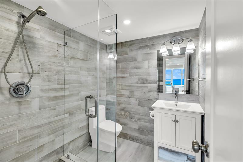 Image 16 of 37 For 1620 Ocean Blvd  5m