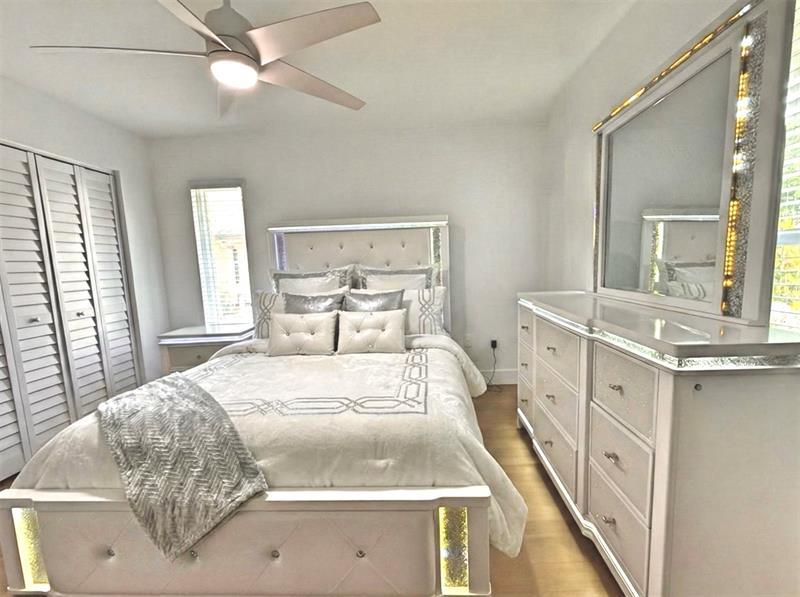 Image 11 of 18 For 27153 Edenbridge Ct