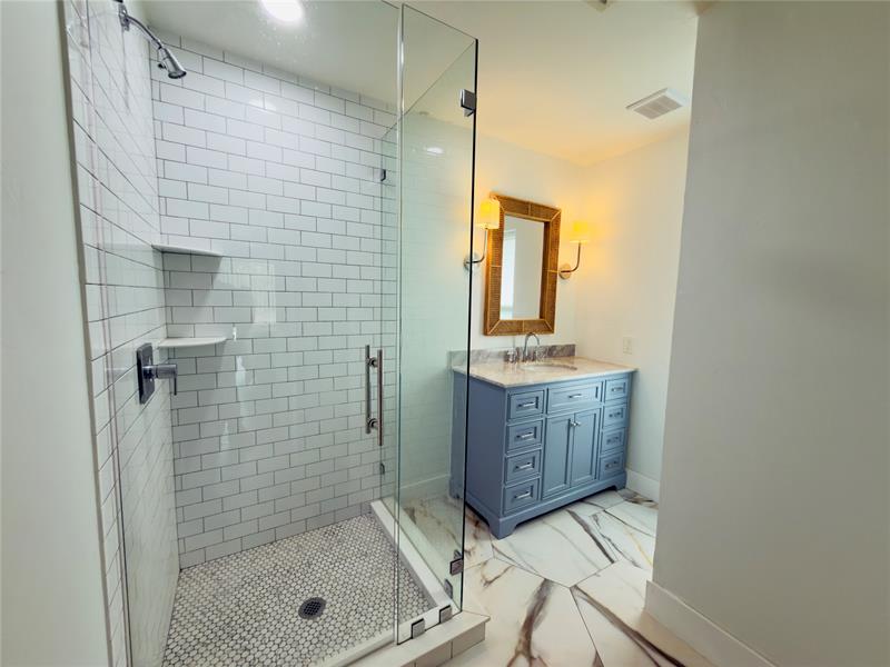 Image 14 of 18 For 27153 Edenbridge Ct