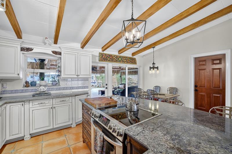 Image 10 of 61 For 1507 18th Ave