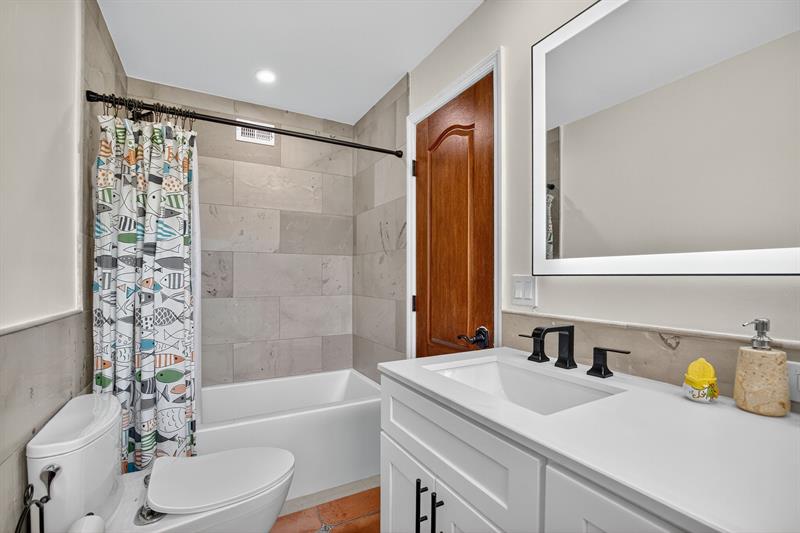 Image 17 of 61 For 1507 18th Ave