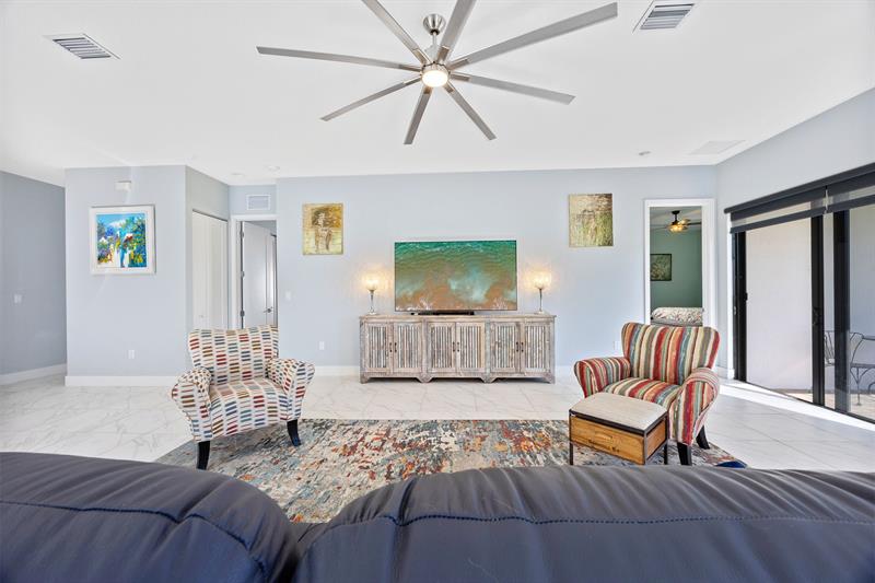 Image 24 of 35 For 5046 Alonza Ave