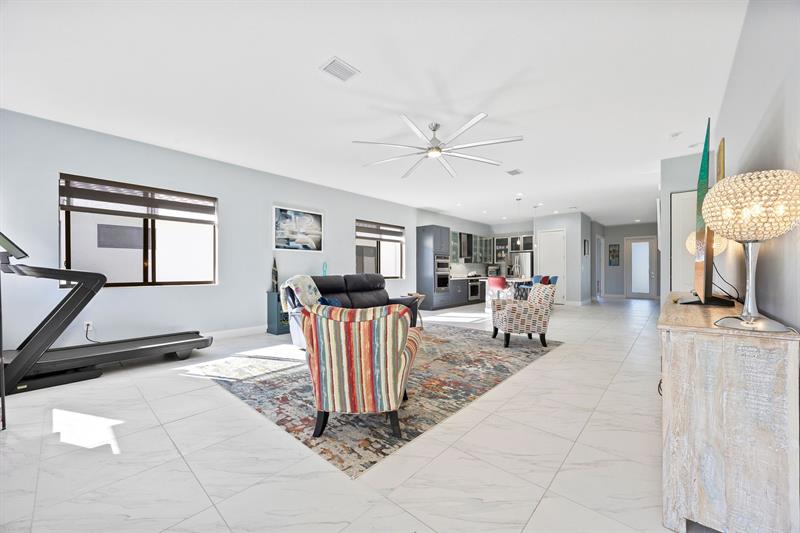 Image 25 of 35 For 5046 Alonza Ave