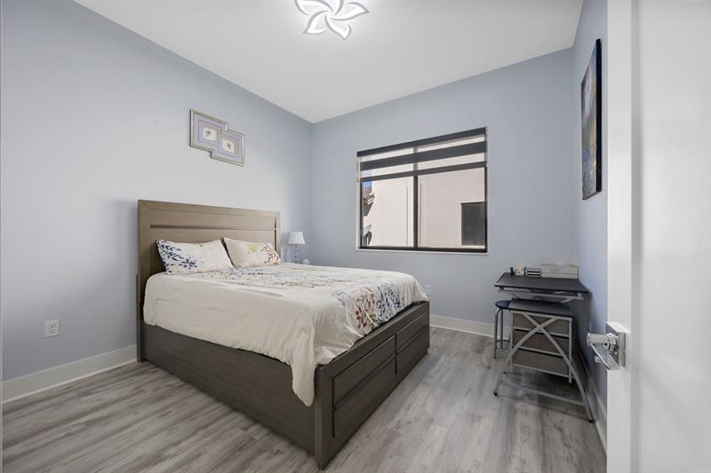 Image 9 of 35 For 5046 Alonza Ave