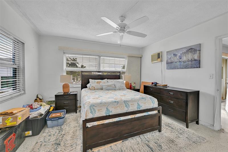 Image 32 of 37 For 1790 Las Olas Blvd  25