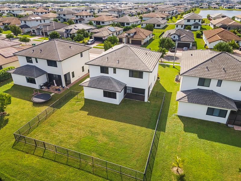 Image 44 of 46 For 5032 Frattina St