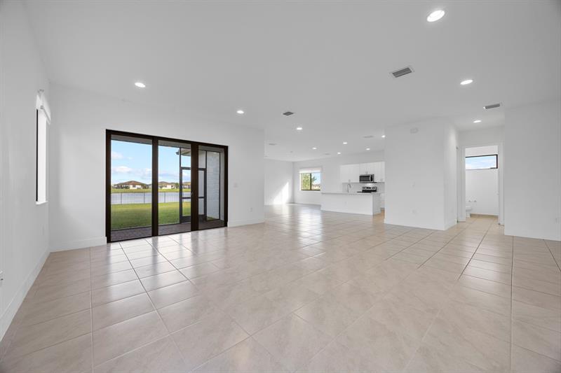 Image 9 of 46 For 5032 Frattina St