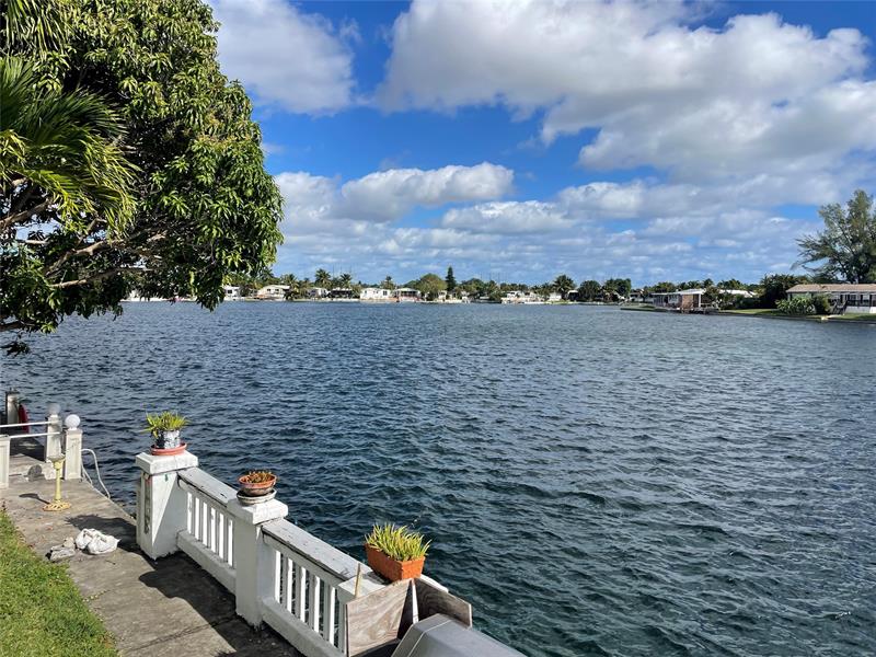 Image 3 of 18 For 5724 Lagoon Dr