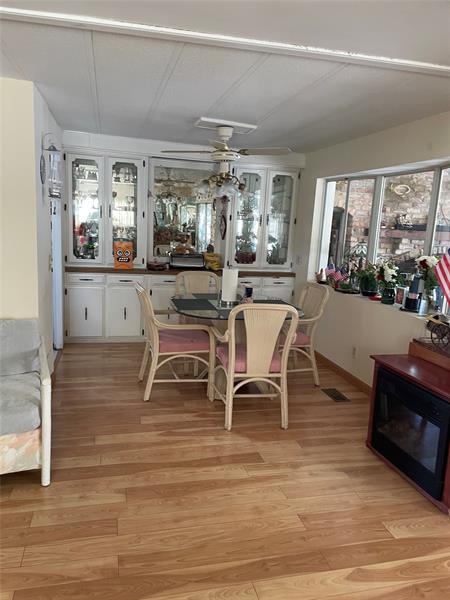 Image 6 of 18 For 5724 Lagoon Dr