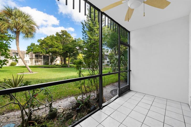 Image 10 of 25 For 3101 Oakland Shores Dr  H108