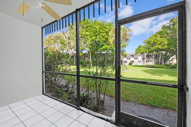 Image 11 of 25 For 3101 Oakland Shores Dr  H108